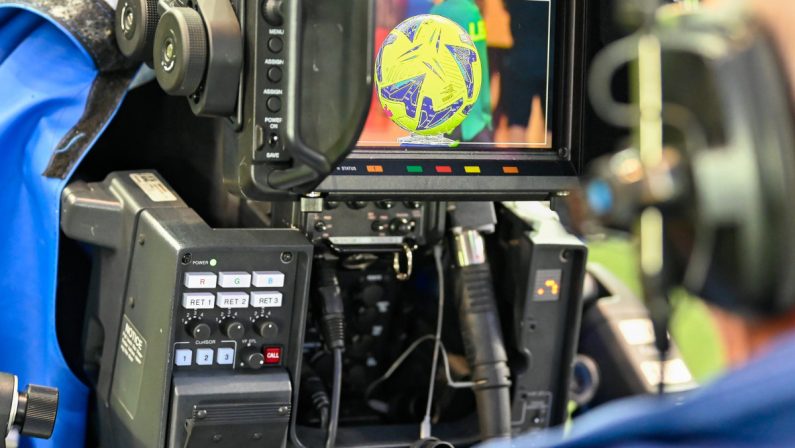 Tre offerte per i diritti tv, ipotesi canale Lega Calcio