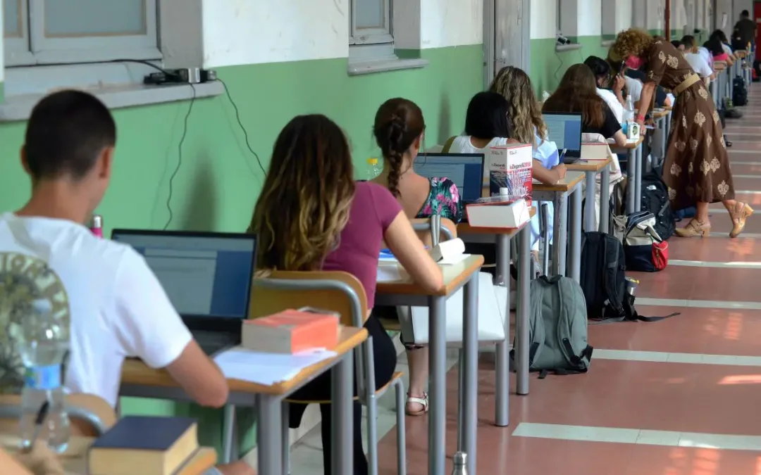 Maturità, Quasimodo, Moravia e Angela tra le tracce della prima prova