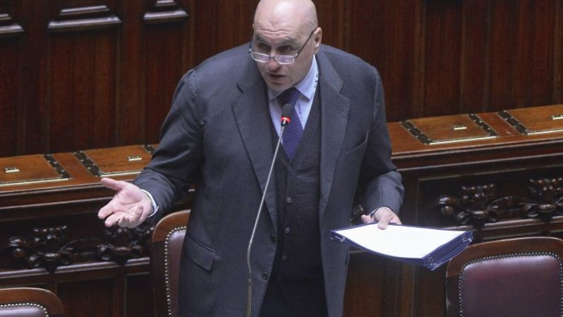 Crosetto “Italia resta con Ucraina, ogni sforzo per la diplomazia”
