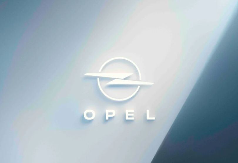 Opel, nuova interpretazione del suo logo “Blitz”