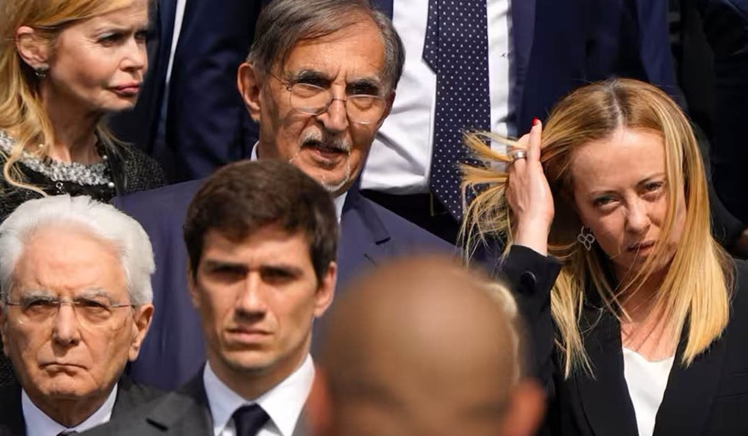 L’editoriale di Roberto Napoletano l’ALTRAVOCE dell’ITALIA ORA VA IN SCENA LA TERZA REPUBBLICA