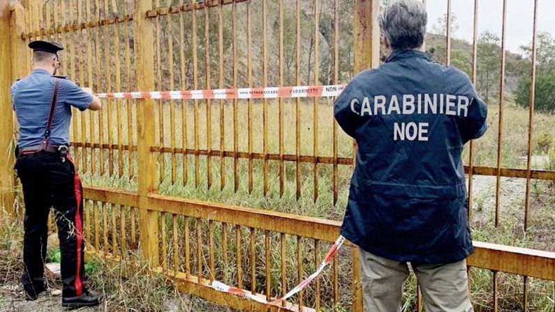 «Stasera si forma porcheria radioattiva»: Benvenuti a Fangopoli