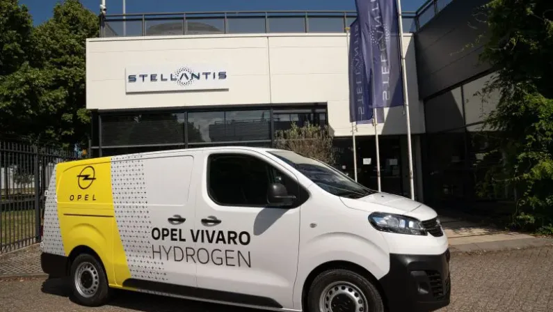 Opel, fornitura per 16 Vivaro-e Hydrogen nei Paesi Bassi
