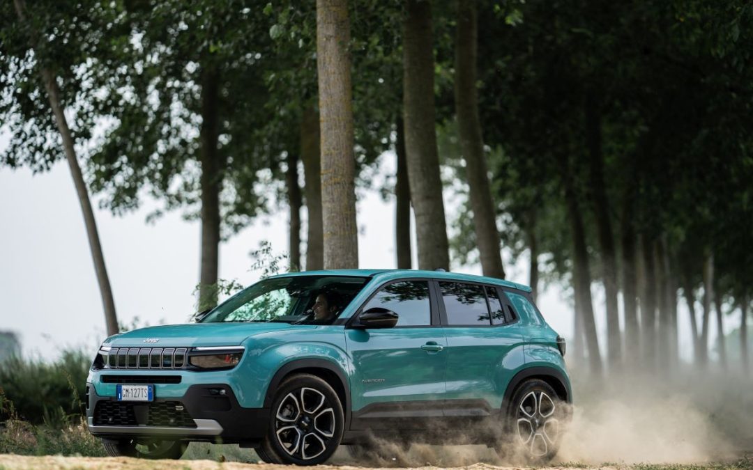 Jeep Avenger in servizio con i Vigili del Fuoco
