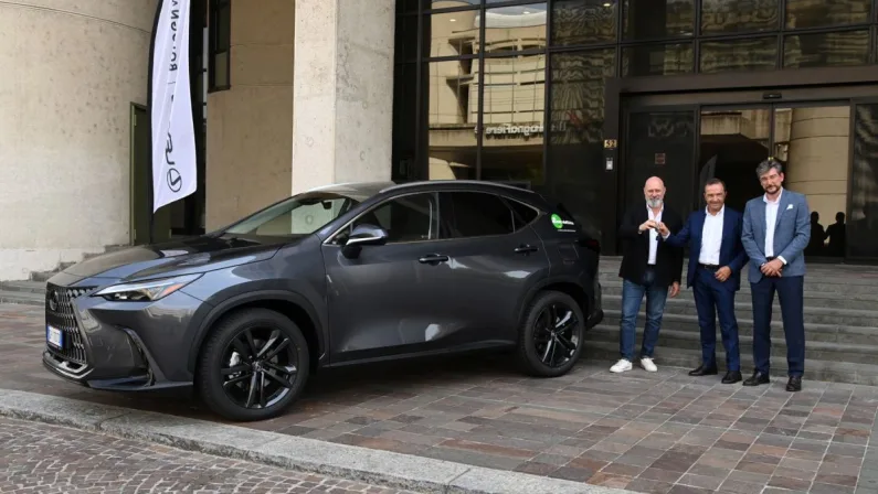 Una Lexus NX450h+ Plug-in Hybrid per la Regione Emilia Romagna