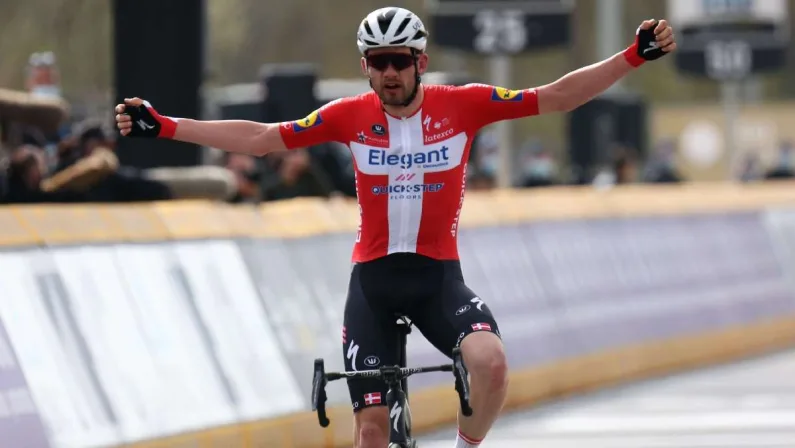 Asgreen vince in volata al Tour, Vingegaard resta in giallo