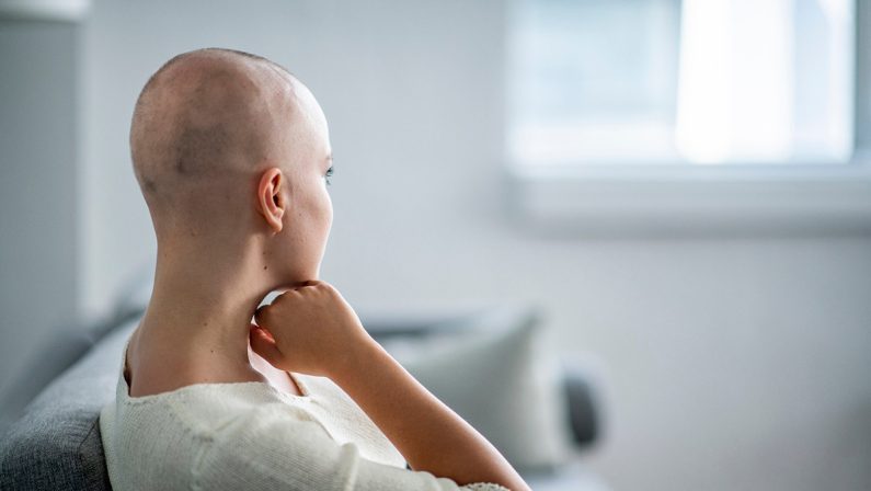 Alopecia da chemioterapia, la Regione Calabria stanzia dei fondi