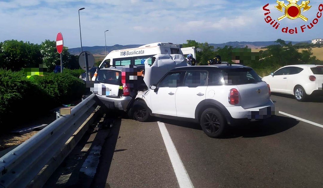 Le auto coinvolte nell'incidente