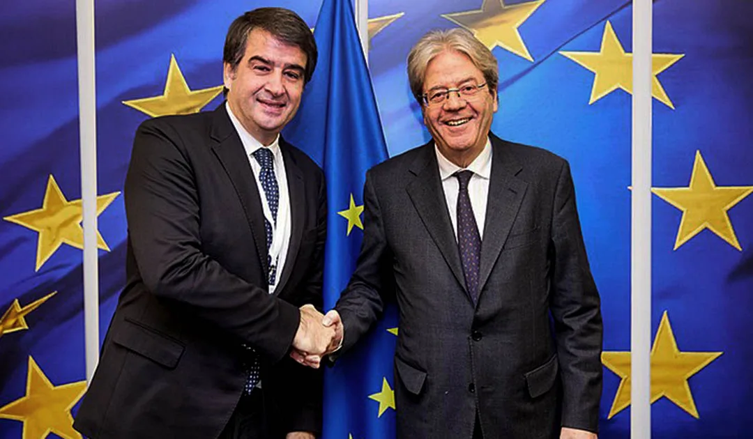 Paolo Gentiloni e Raffaele Fitto