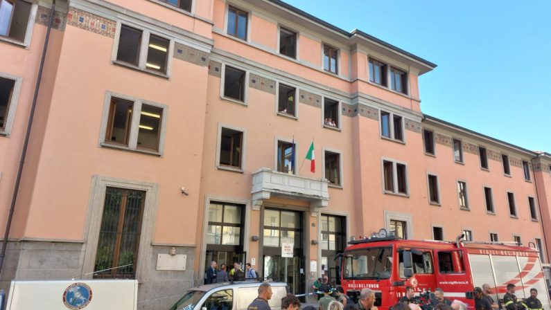 Incendio in una casa di riposo a Milano, 6 morti