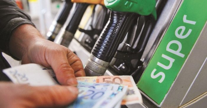 Con la benzina oltre i due euro è allarme sui prezzi alimentari