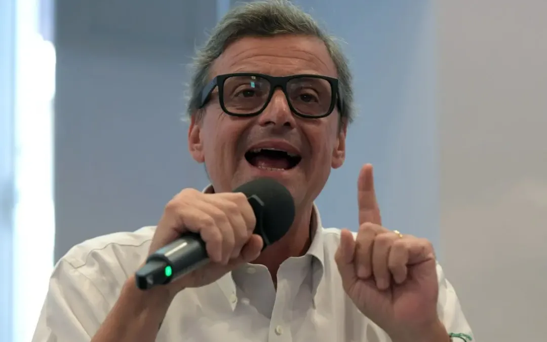 Calenda “Sul salario minimo convincerò la Meloni”