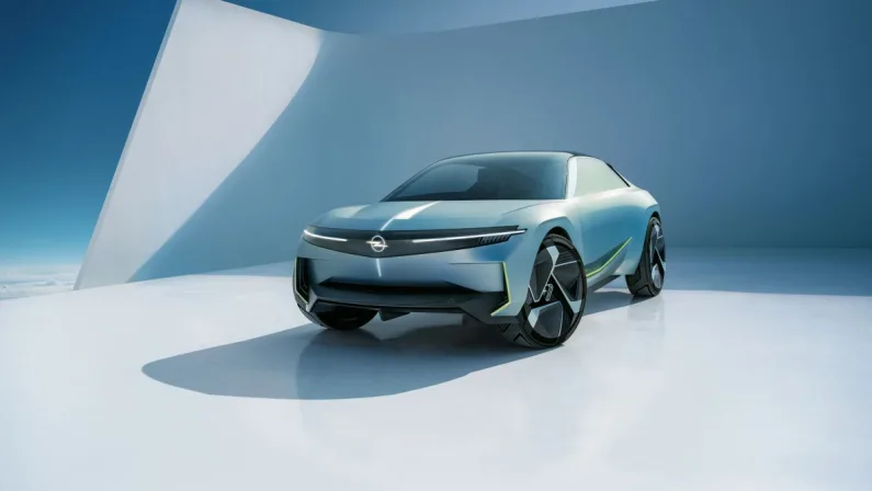 Con Experimental Opel offre una visione chiara del futuro del marchio