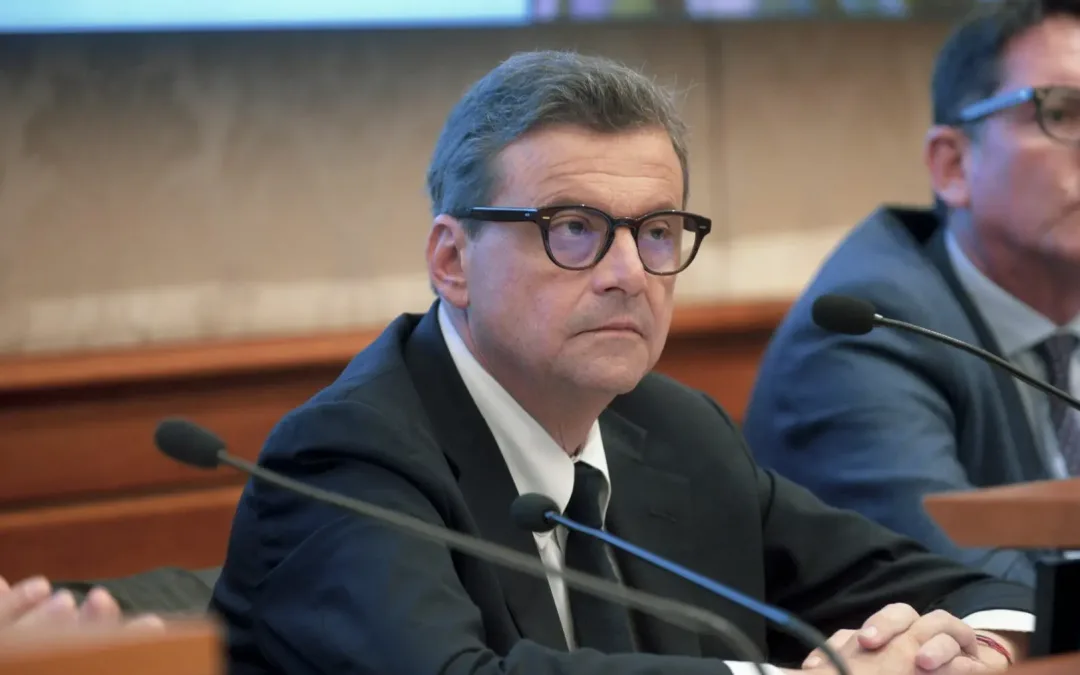 Calenda “Stop bandierine sul salario minimo, serve spirito costruttivo”