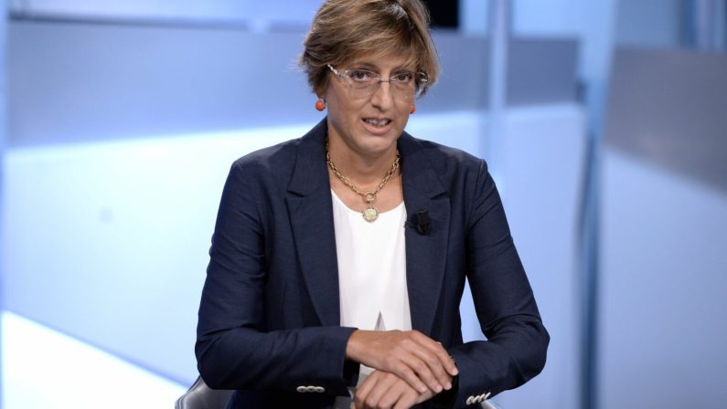 Emergenza femminicidi, Bongiorno “Le donne tradite dall’uomo e dallo Stato”