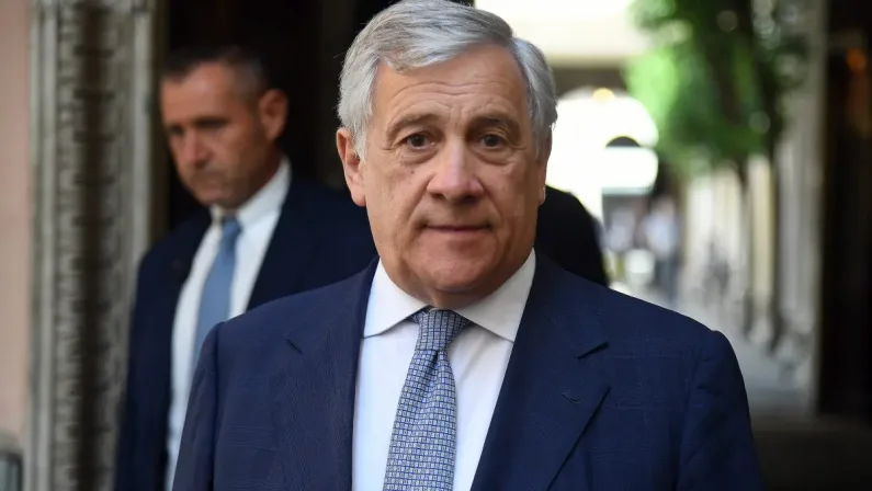 Migranti, Tajani “Presto meccanismi più stringenti per i rimpatri”