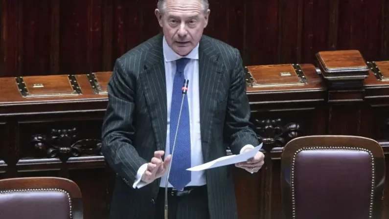 Lavoro, Urso “Taglio del cuneo fiscale modo migliore per sostenerlo”