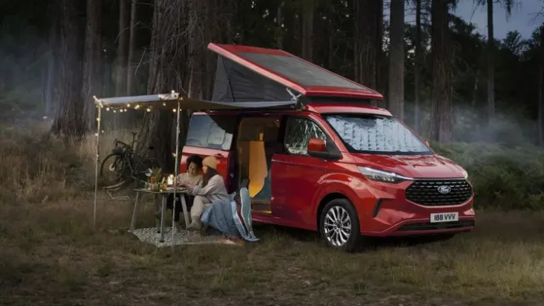 Ford svela nuova generazione camper Transit Custom Nugget