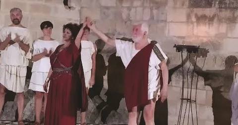 Antonio Montemurro che sta portando in scena lo spettacolo Lisistrata di Aristofane