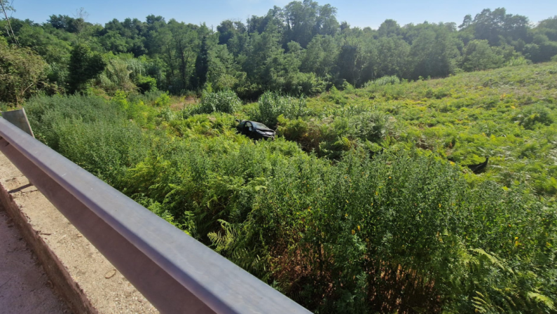 Con l'auto in un burrone a Rombiolo, tanto spavento per un 36enne