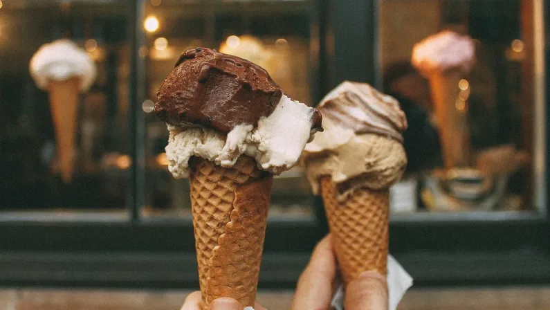 A Tropea il gelato tra i più costosi d’Europa. Per il sindaco è positivo ma non per turisti e residenti