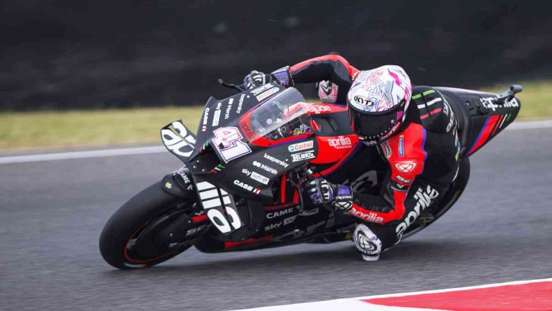 Aleix Espargarò domina il venerdì del Gp di Catalunya