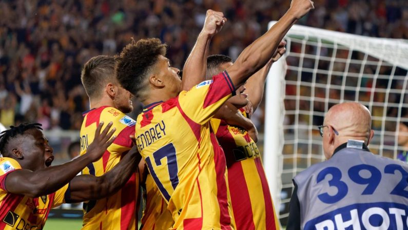 Lecce batte Salernitana 2-0, salentini imbattuti