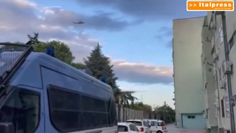 Blitz interforze al “Parco Verde” di Caivano, impegnati 400 uomini
