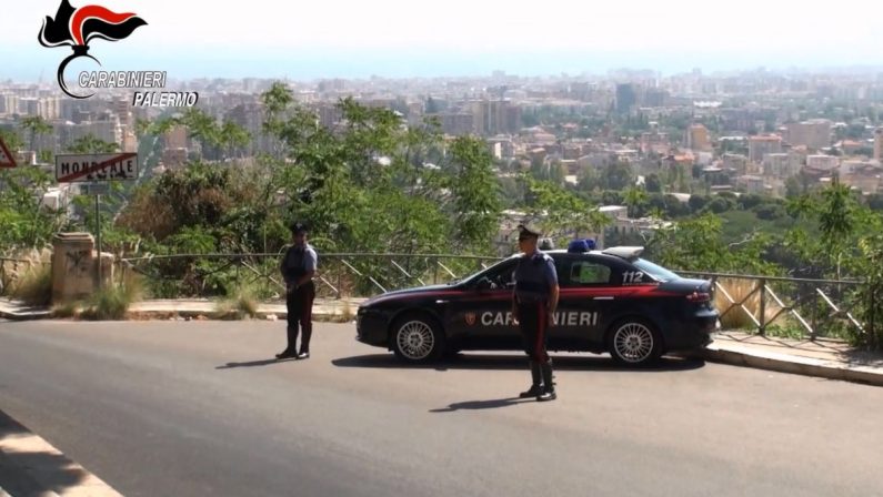Violenza di gruppo su due sorelle nel Palermitano, arrestati 4 familiari