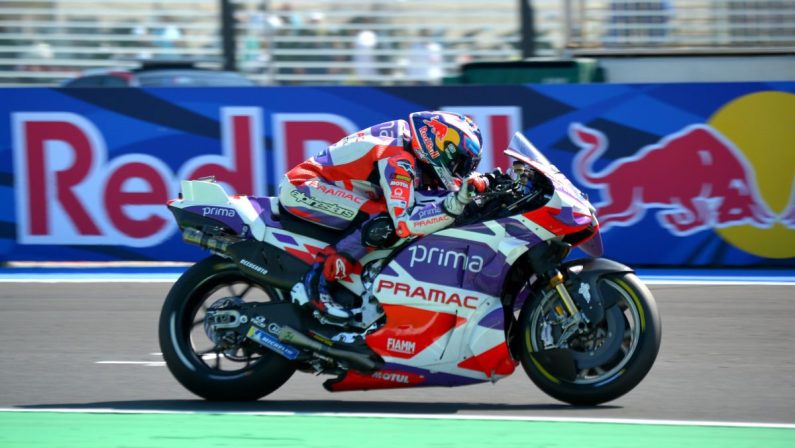 Sprint race di Misano a Martin, Bezzecchi e Bagnaia sul podio