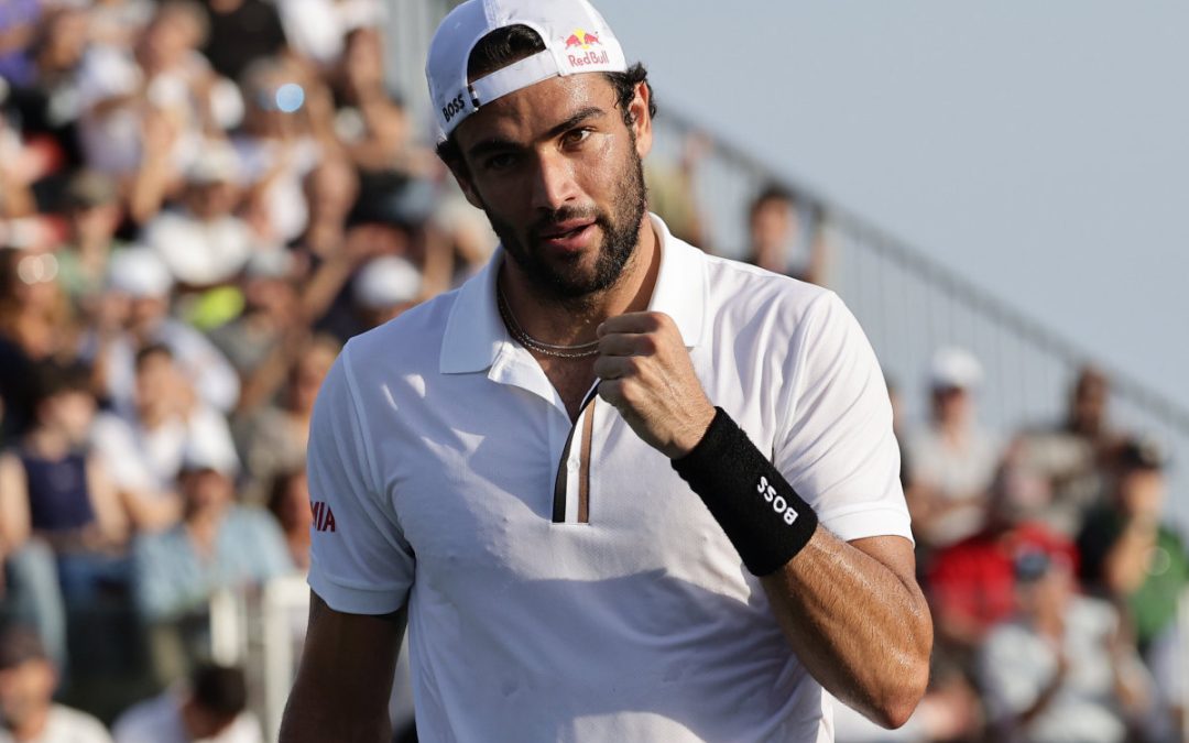 Berrettini in panchina a Bologna per sostenere azzurri in Coppa Davis