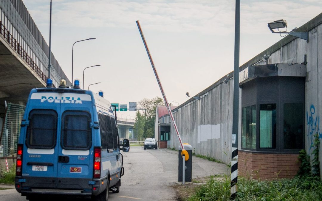 Migranti, fino a 18 mesi nei Centri di Permanenza per il Rimpatrio