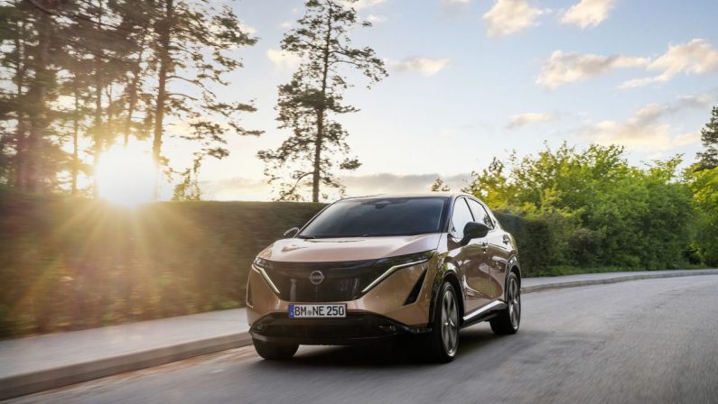 Con EV Nissan viaggi gratis per 10.000 chilometri