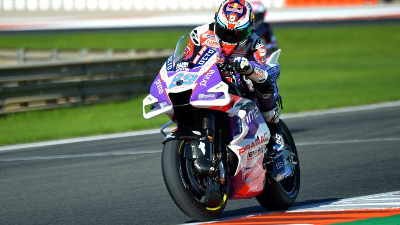 Martin vince la Sprint Race del Gp d’India, Bagnaia secondo