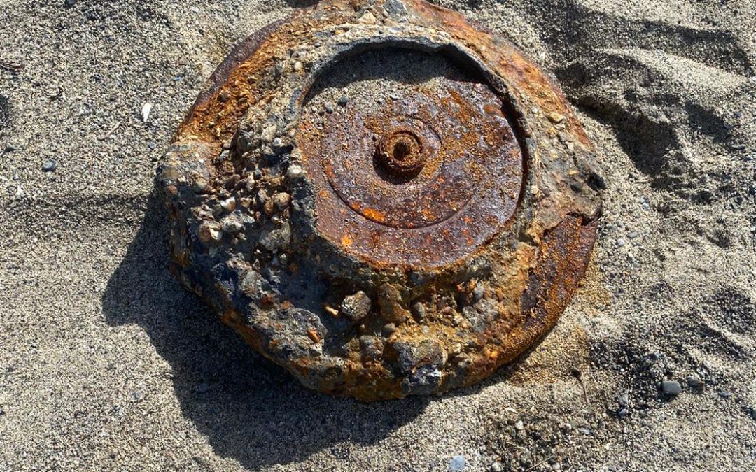 La mina trovata sulla spiaggia di Lamezia