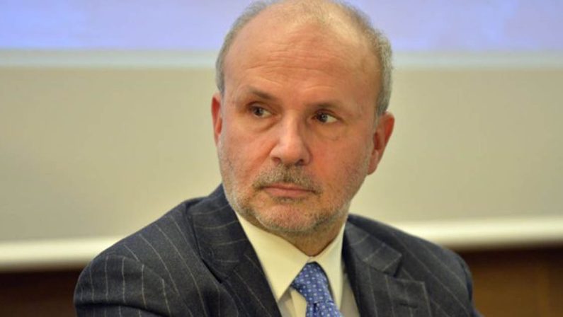 Covid, il ministro Schillaci: «Contagi aumentati ma no ad allarmismi»