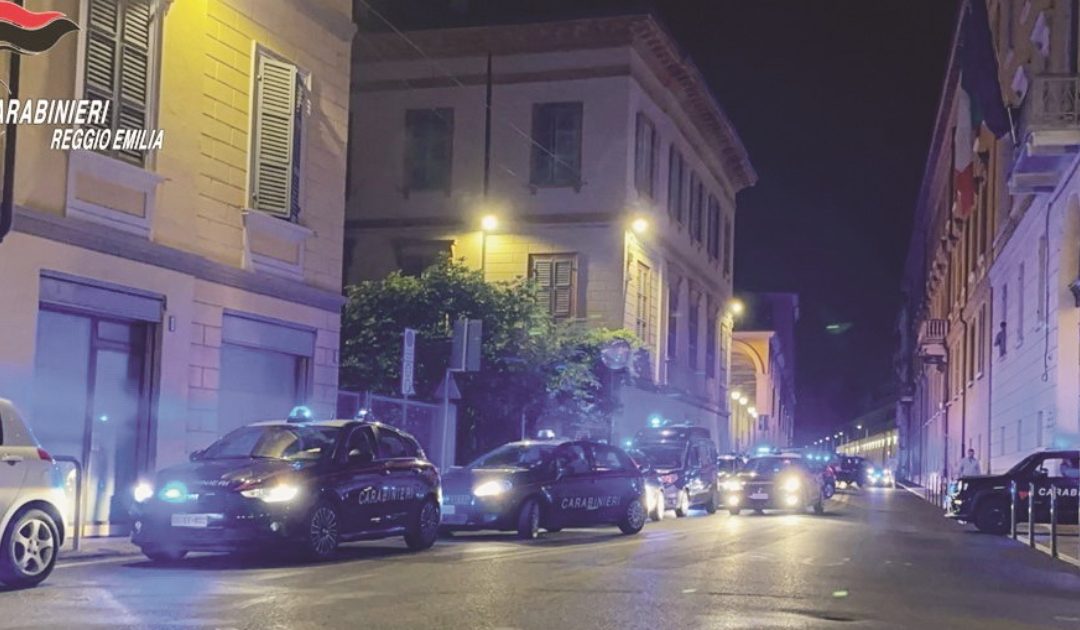 Il blitz dei carabinieri