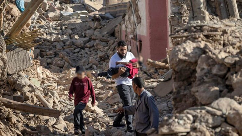 Si aggrava il bilancio del terremoto in Marocco, migliaia le vittime