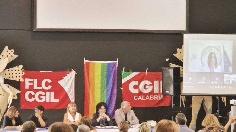 «Scuola, la Calabria non ha bisogno di azioni spot», l'intervista alla segretaria nazionale Flc Cgil