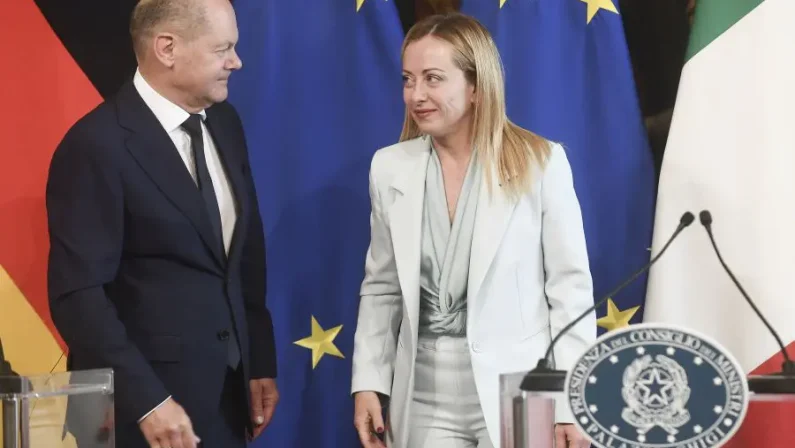 Incontro Meloni-Scholz, soddisfazione per l’intesa sui migranti