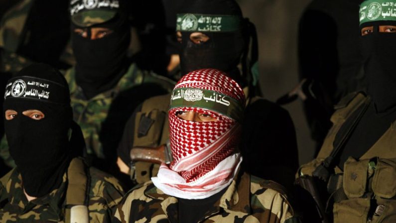 Razzi lanciati da Hamas contro Israele, Netanyahu: «Siamo in guerra»