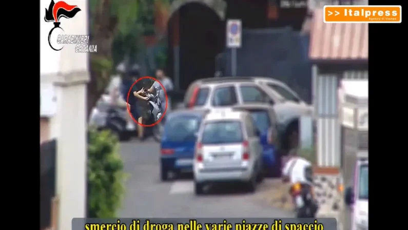 Stroncato traffico di droga gestito dalla mafia a Catania, 46 arresti