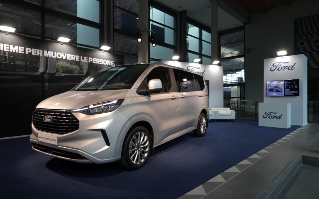 Ford svela il nuovo Tourneo Custom al TTG Travel Experience di Rimini