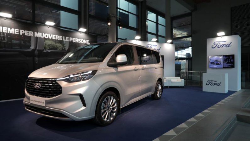 Ford svela il nuovo Tourneo Custom al TTG Travel Experience di Rimini