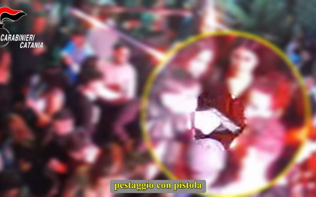 Gang terrorizzava discoteca a Catania, a capo 15enne parente del boss