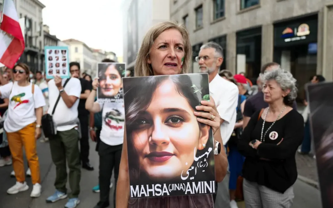Ue, il Premio Sacharov a Mahsa Amini e movimento “Donna, Vita e Libertà”