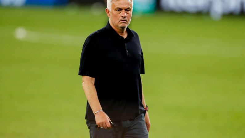 Mourinho “Scommesse? Mi fido dei miei, Smalling non ci sarà”