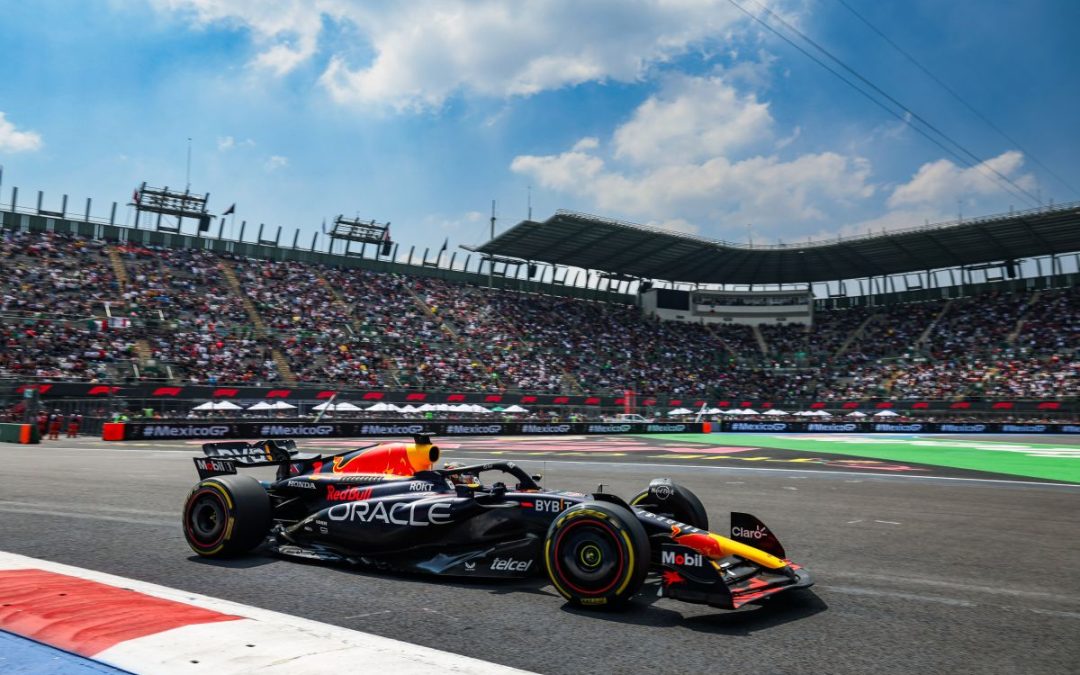 Verstappen guida le libere in Messico, Norris e Leclerc in scia