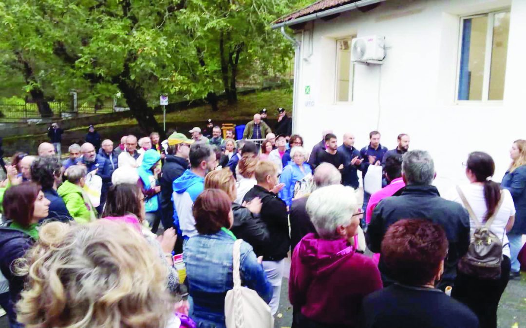 I cittadini che hanno manifestato a Maratea