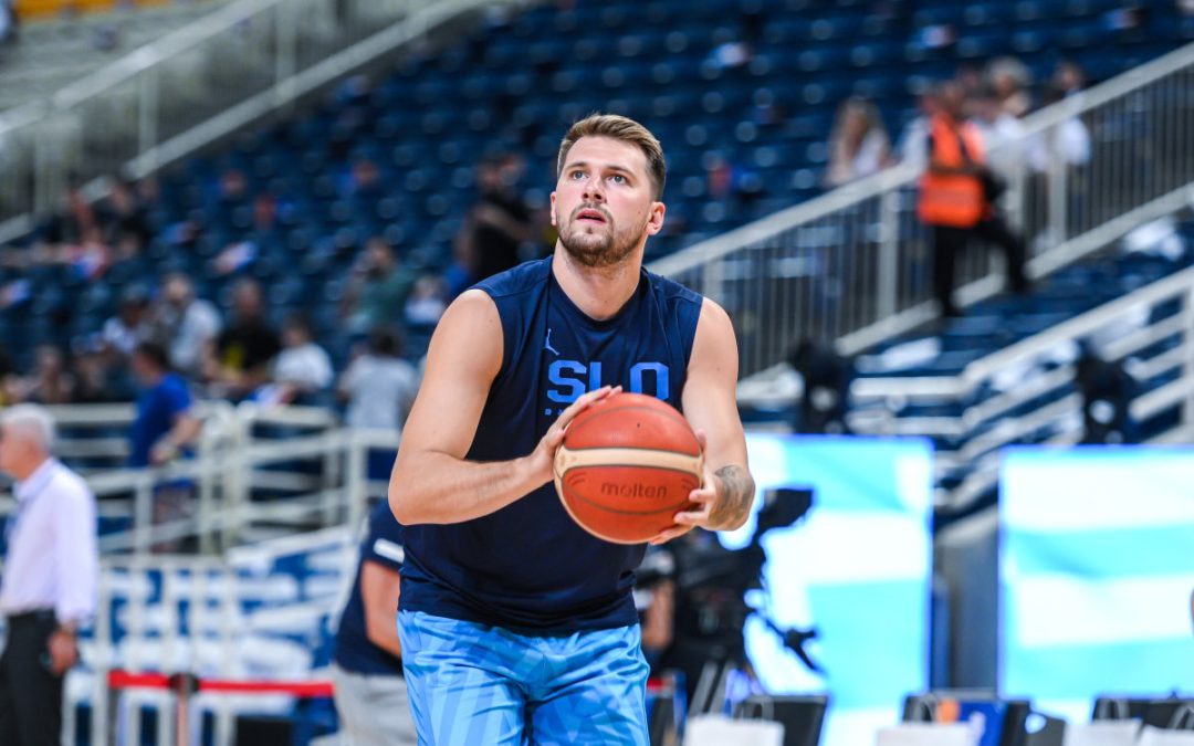 Lebron James e Luka Doncic trascinano Lakers e Mavericks